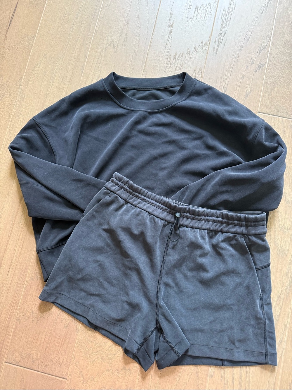 Lululemon Softstreme Crewneck and Shorts Black size 10